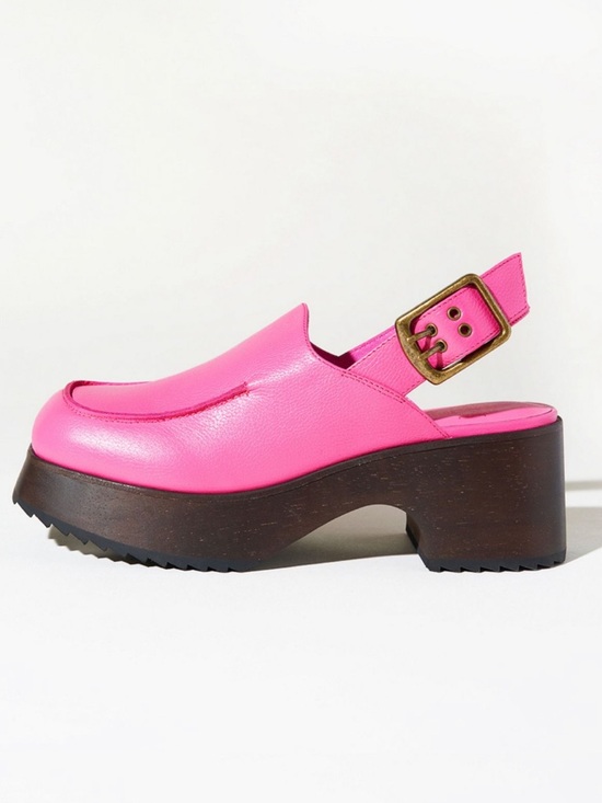 Charlotte Stone Shoes - NWOT Charlotte Stone Carlos Fandango Heels 7